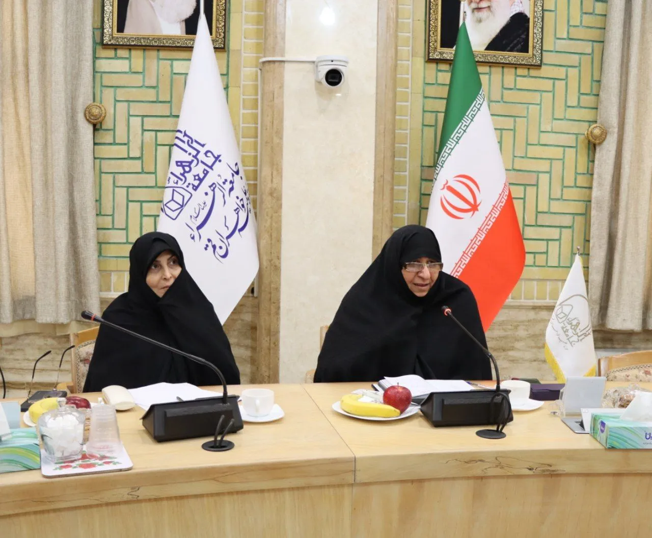 نشست مسئولین و دانشجویان دانشکده هدی با ریاست محترم جامعه‌الزهرا(س)