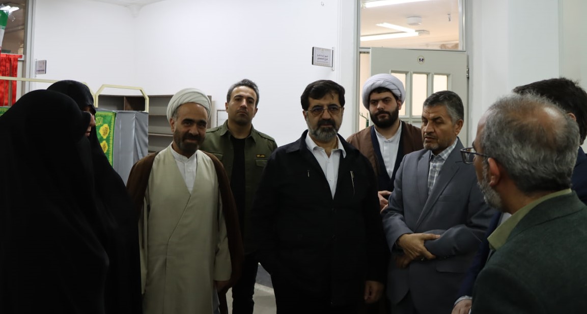 بازدید استاندار قم از دانشکده الهیات و معارف اسلامی هدی